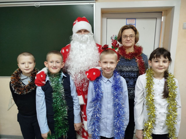 ДЕНЬ МИШУРЫ И ОБМЕНА КОНФЕТАМИ.